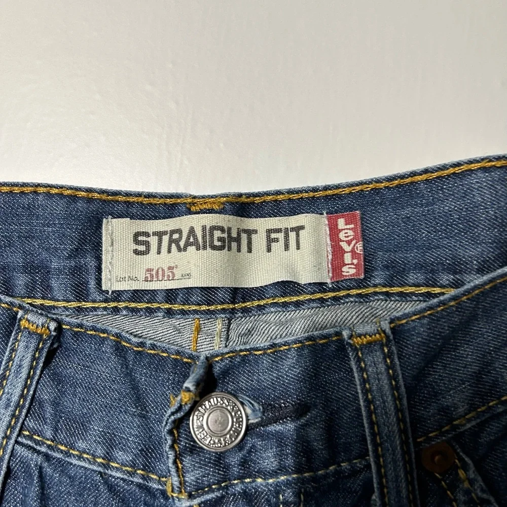 Levi’s 505 men’s denim‎ straight leg jeans, 33/30
